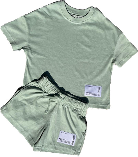 Oversized t-shirt and shorts set in mint