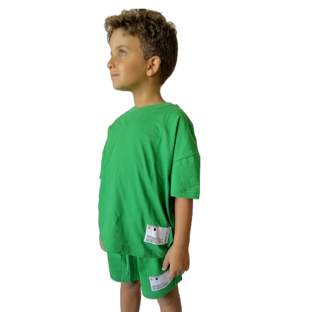 Unisex oversized t-shirt and shorts set in green