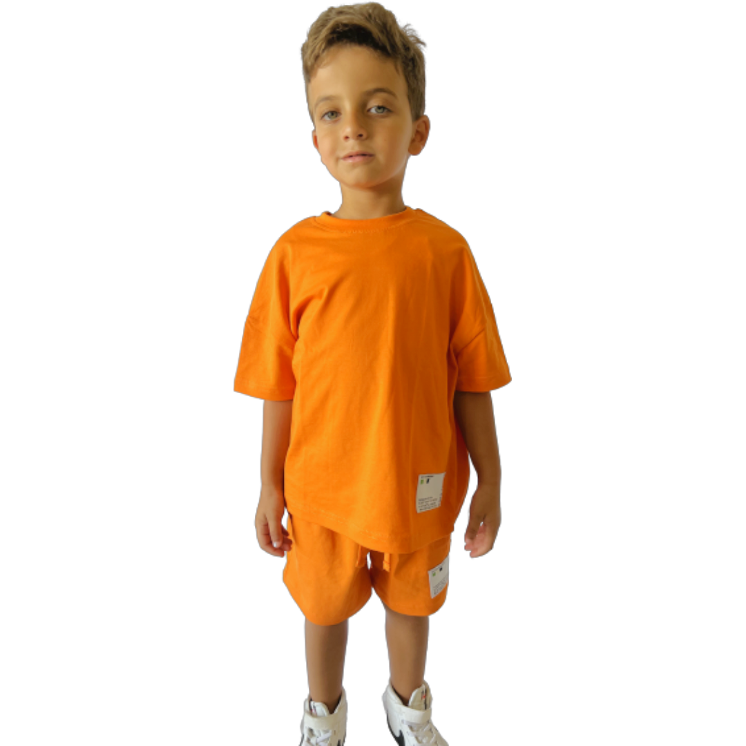 Oversized t-shirt and shorts set in orange